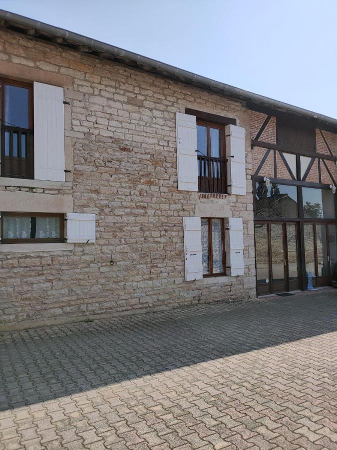Bed and Breakfast La Ferme Du Grand Faubourg Pont-de-Vaux Exterior foto